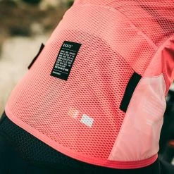 Gilet Gobik Plus 2.0 Paradise Femme 46 Gilet Gobik Plus 2.0 Paradise Femme -Promos Vélos Urbains Boutique chaleco plus2.0 mujer paradise gobik warm series22 5 700x700 1