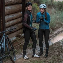 Veste De Pluie Gobik Pluvia True Black Unisex 2023 47 Veste De Pluie Gobik Pluvia True Black Unisex 2023 -Promos Vélos Urbains Boutique chaqueta ligera impermeable pluvia true black cold season 22 gobik 7 700x 700x700 3