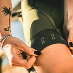 Cuissard Court Gobik Absolute 5.0 K9 Army Femme 39 Cuissard Court Gobik Absolute 5.0 K9 Army Femme -Promos Vélos Urbains Boutique gobik absolute 5.0 k9 army 4 700x700 1