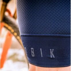 Cuissard Court Gobik Absolute 5.0 K9 Deep Blue Femme 39 Cuissard Court Gobik Absolute 5.0 K9 Deep Blue Femme -Promos Vélos Urbains Boutique gobik absolute 5.0 k9 deep blue femme 3 700x700 3