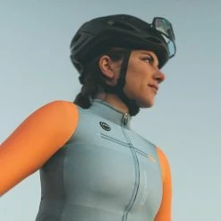 Maillot Manche Longue Gobik Cobble Nectarine Femme -Promos Vélos Urbains Boutique maillot cobble nectarine mujer sparrow cold season 22 gobik 5 700x 700x700 3