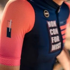 Maillot Manches Courtes Gobik Stark Lotus Claim Femme 70 Maillot Manches Courtes Gobik Stark Lotus Claim Femme -Promos Vélos Urbains Boutique maillot mujer stark lotus claim gobik warm series22 5 700x700 5