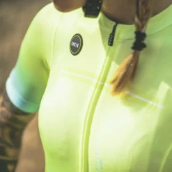 Maillot Manche Courte Gobik Stark Sulphur Femme -Promos Vélos Urbains Boutique maillot mujer stark sulphur gobik warm series21 4 600x 700x700 5