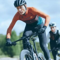 Maillot Manche Longue Gobik Pacer Walnut 67 Maillot Manche Longue Gobik Pacer Walnut -Promos Vélos Urbains Boutique maillot pacer walnut cold season 22 gobik 3 700x 700x700 5