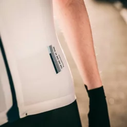 Maillot Manches Courtes Gobik Attitude 2.0 Peper Streak Unisex -Promos Vélos Urbains Boutique maillot unisex attitude pepper streak gobik warm series22 5 700x700 5