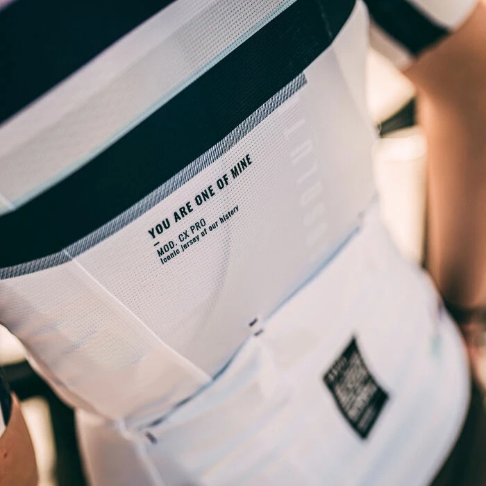 Maillot Manches Courtes Gobik Cx Pro Berry Streak Unisex 9 Maillot Manches Courtes Gobik Cx Pro Berry Streak Unisex – Image 9