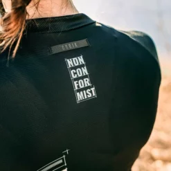 Maillot Manches Courtes Gobik Cx Pro Black Claim Unisex 74 Maillot Manches Courtes Gobik Cx Pro Black Claim Unisex -Promos Vélos Urbains Boutique maillot unisex cxpro black claim gobik warm series22 5 700x700 6